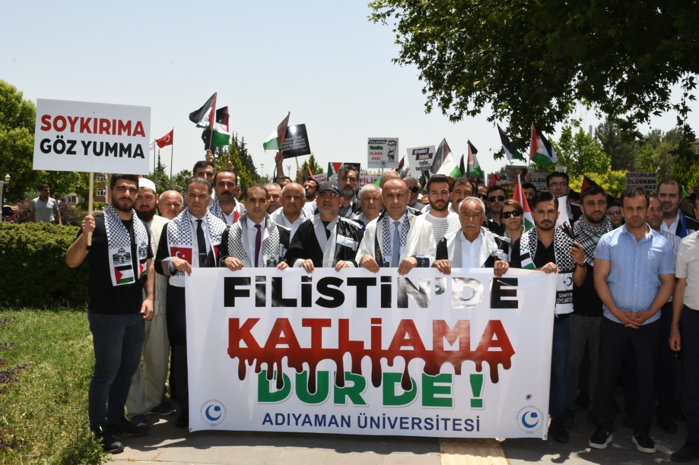 ADYÜ’de Gazze’ye Destek Yürüyüşü Düzenlendi
