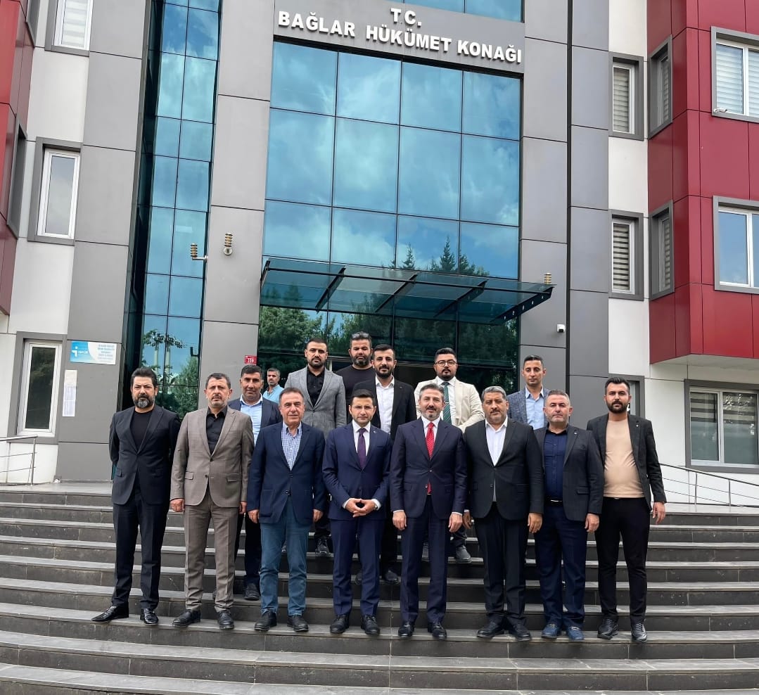 Bakan Yardımcısı Ahmet Aydın'dan Diyarbakır’a çıkarma!