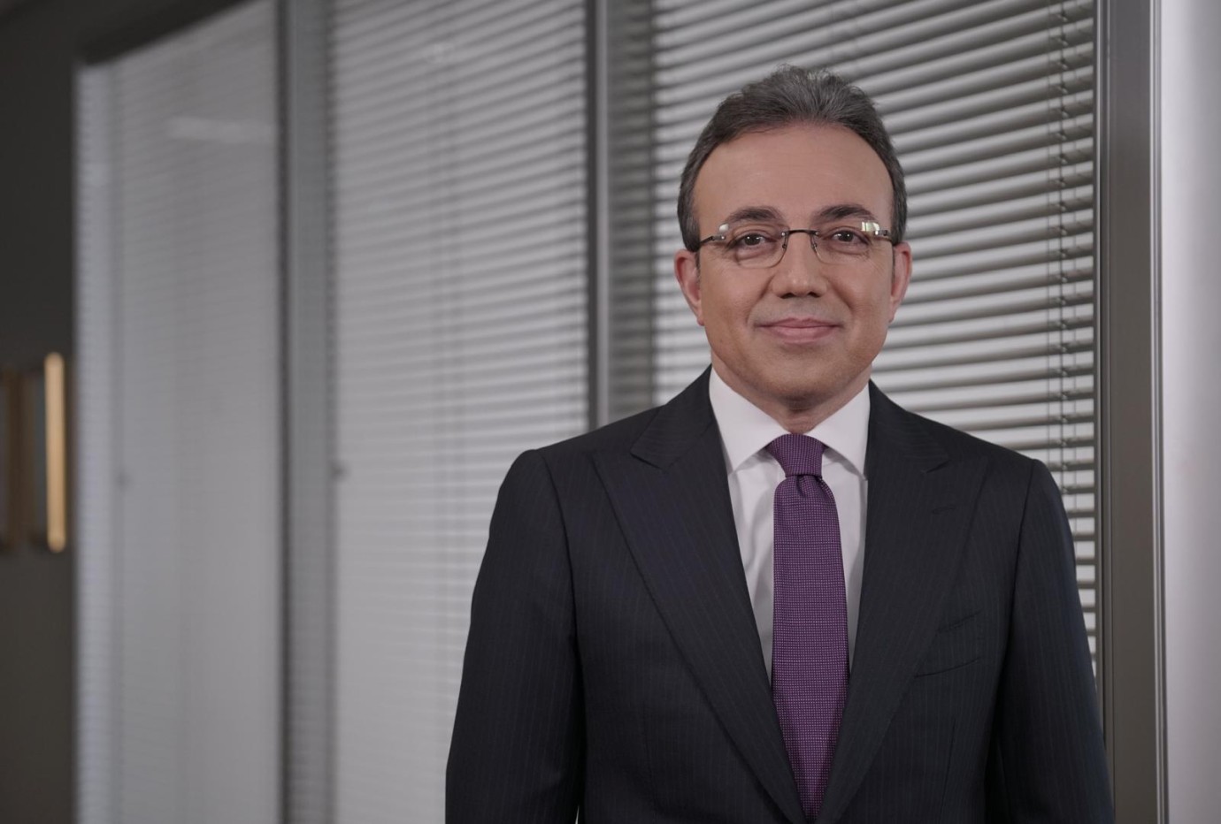 İsmet Gergerli Kimdir?