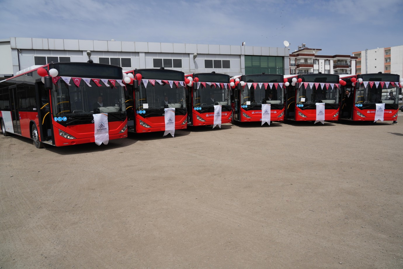 Adıyaman Belediyesi’nden 10 yeni otobüs sürprizi