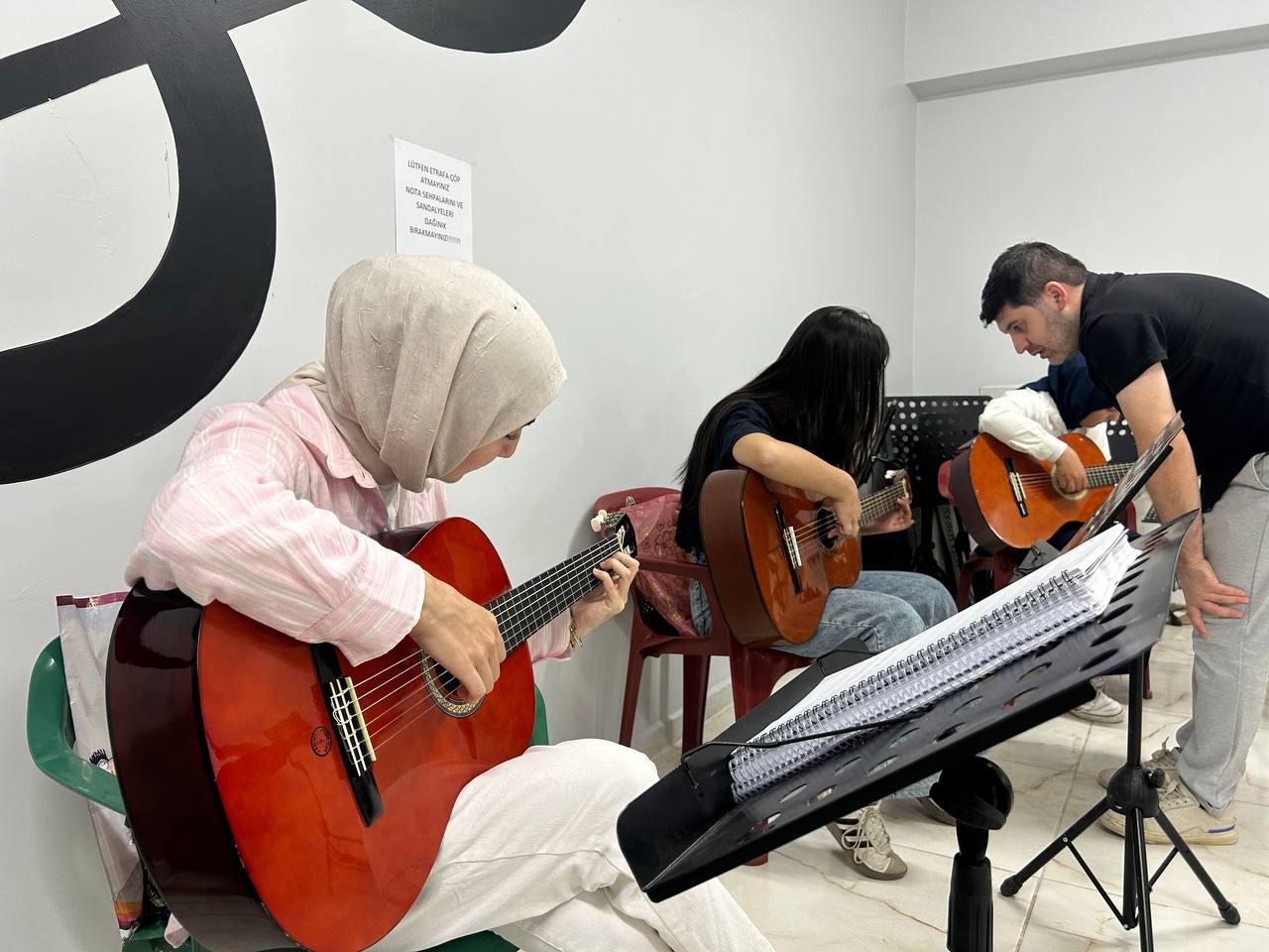 Adıyaman Belediye konservatuvarı yaz kurslarına yoğun ilgi