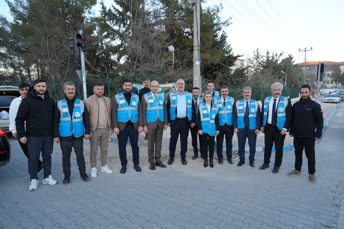 İftara 5 Kala Geleneği Sürüyor: Yolda Kalanlara Kumanya 