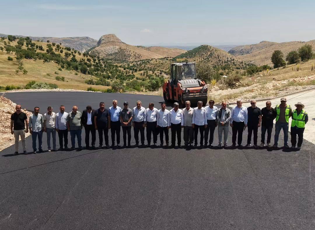 Adıyaman’da Yol Seferberliği: Kahta – Dumlu–Alidam Yolu Sıcak Asfalta Kavuşuyor
