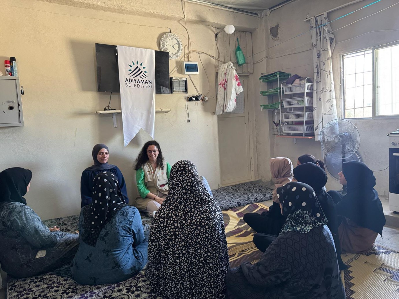 Adıyaman Belediyesi’nden kadınlara ve çocuklara yerinde destek