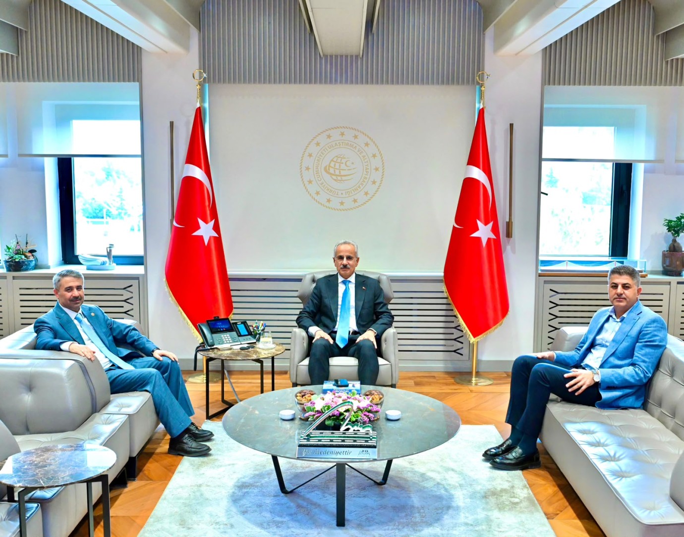 Atatürk Bulvarı Yan Yolları Yenilenecek