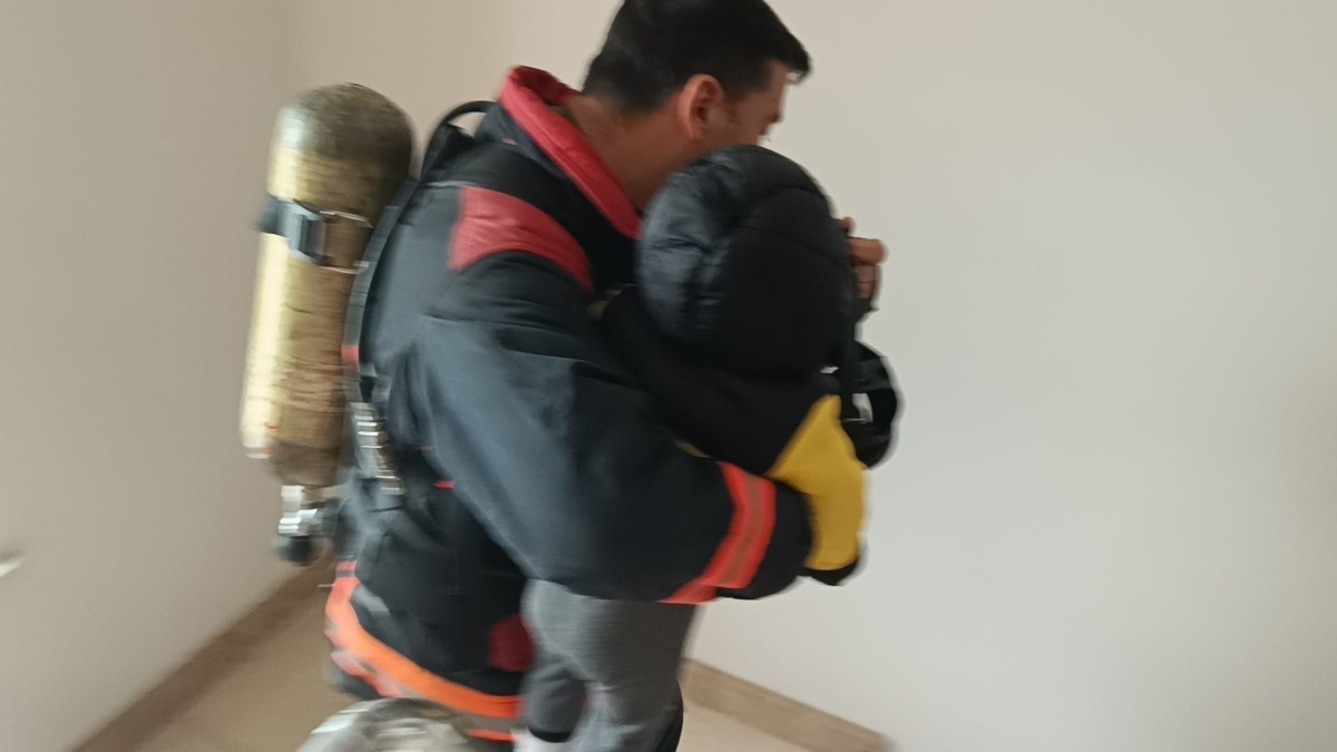 Gelinciktepe TOKİ konutlarında yangın çıktı