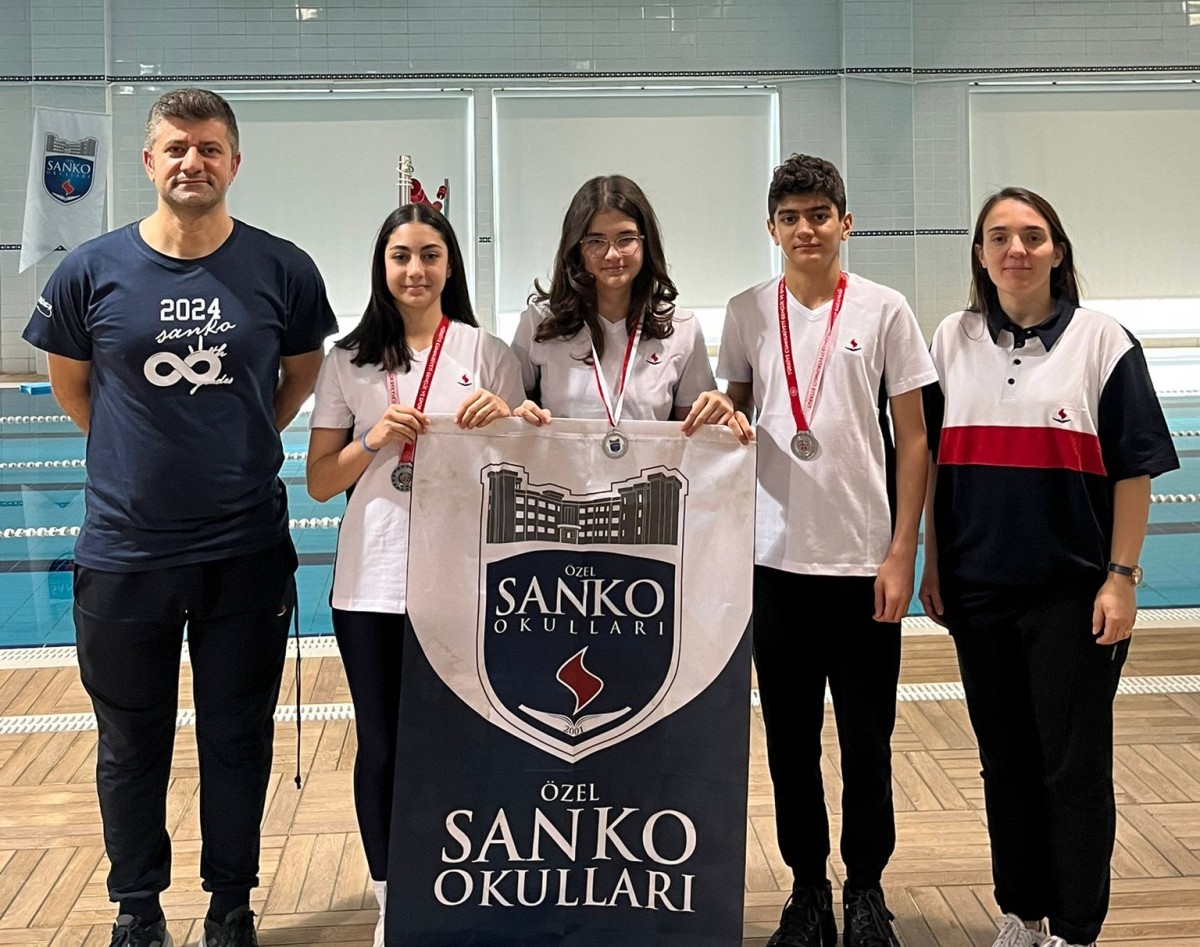 SANKO okulları yüzmede bölge şampiyonu oldu