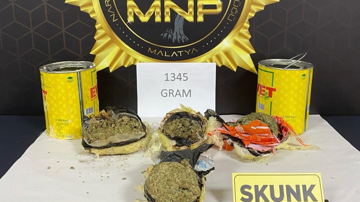 Margarin kutularına gizlenmiş şekilde 1 kg. uyuşturucu yakalandı