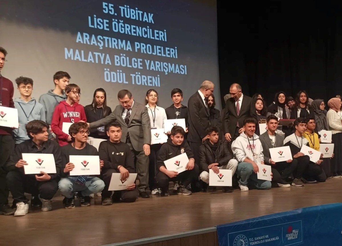 Ebu Sadık Anadolu İmam Hatip Lisesi Malatya Bölge Yarışması'nda birinci oldu
