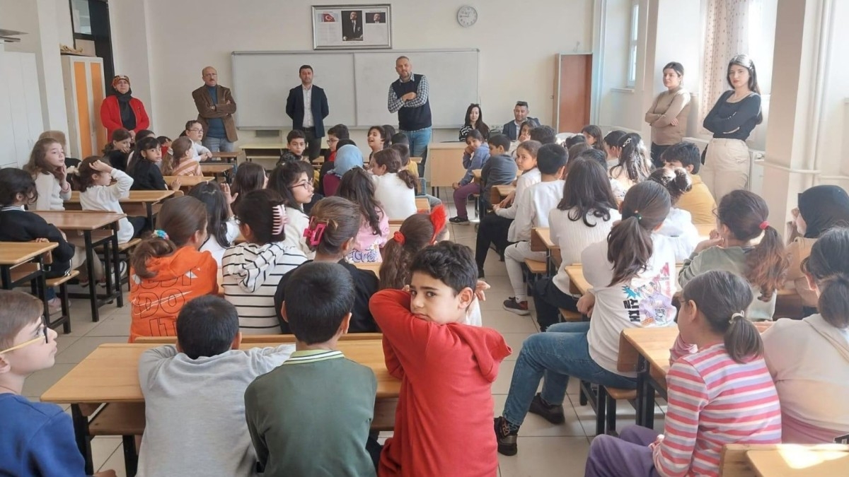 Öğrencilere mesleki fırsatlar eğitimi verildi