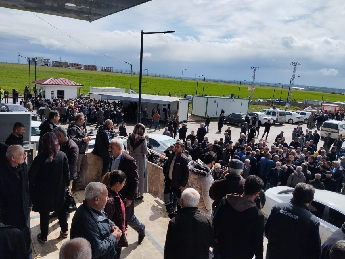 AFAD hazırlıksız yakalandı: Hak Sahipliği başvuruları kaosa dönüştü  - Videolu Haber