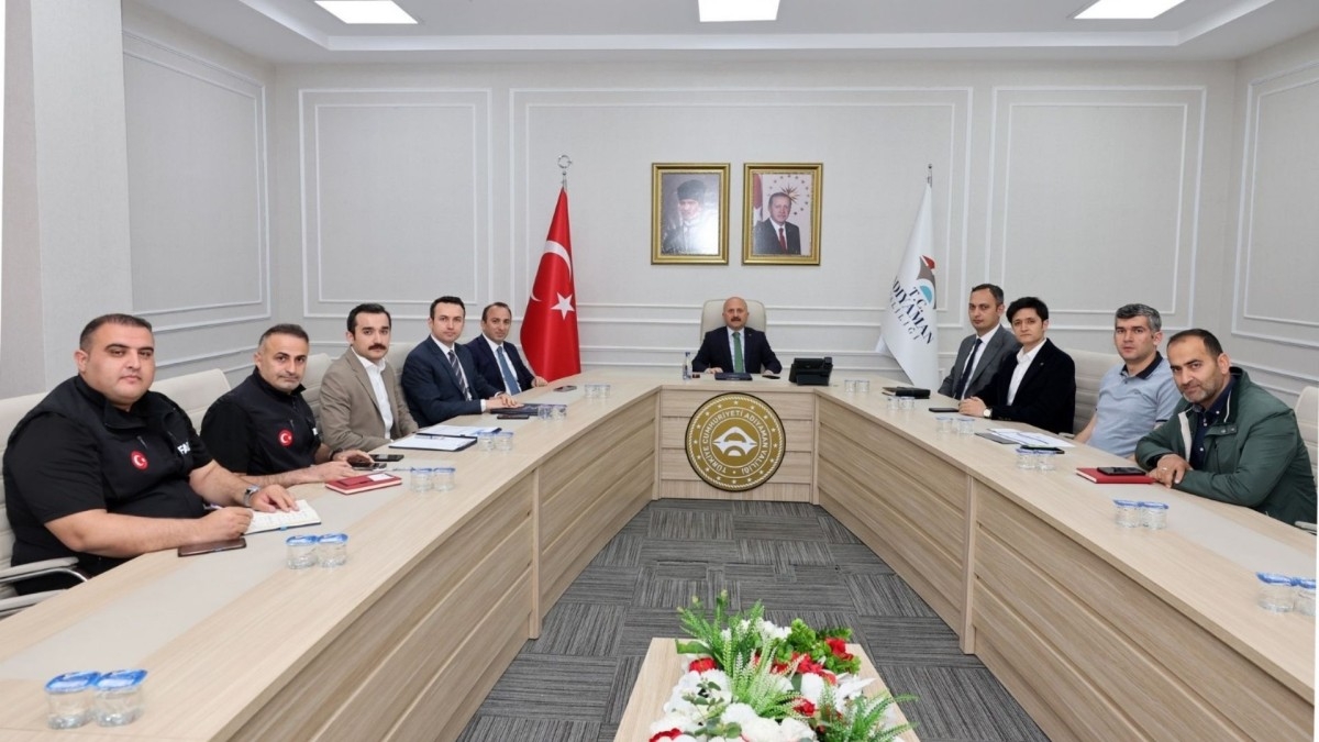 Adıyaman Valiliği’nde konut teslim süreci toplantısı yapıldı