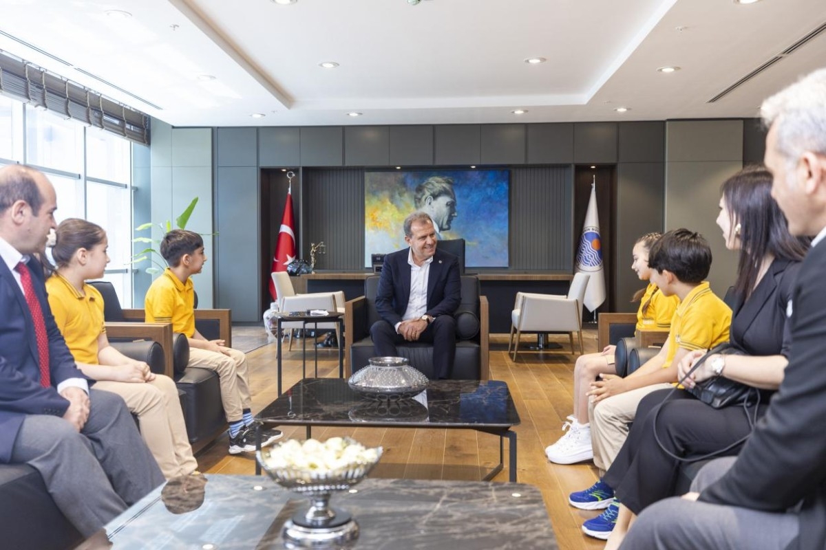 Başkan Seçer 23 Nisan dolayısıyla çocuklarla bir araya geldi  - Videolu Haber