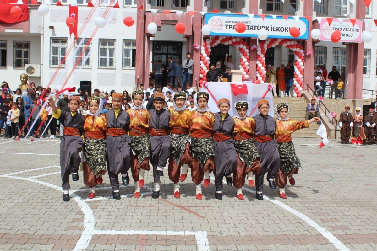 Kahta’da 23 Nisan Çocuk Bayramı coşku ile kutlandı