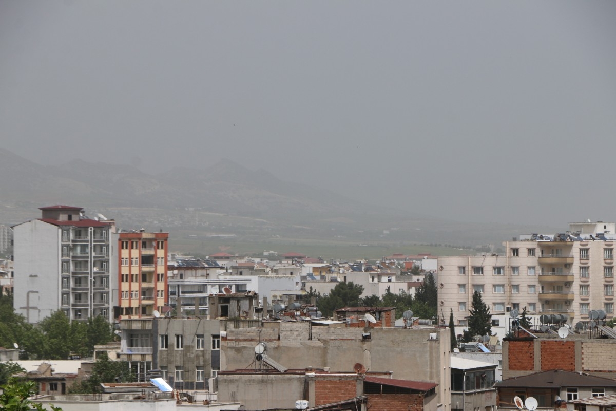 Adıyaman'da toz bulutu hayatı olumsuz etkiledi  - Videolu Haber