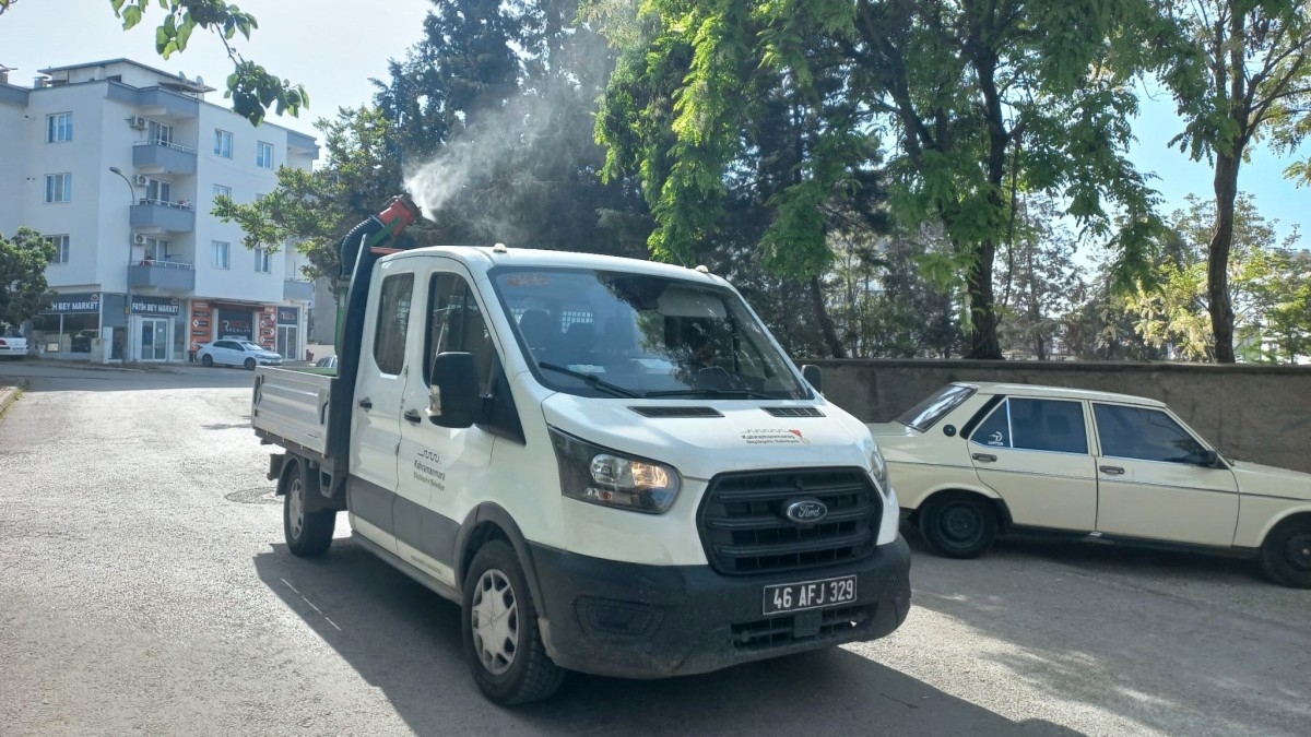 Kahramanmaraş İlaçlama ekipleri sahada çalışmalara devam ediyor
