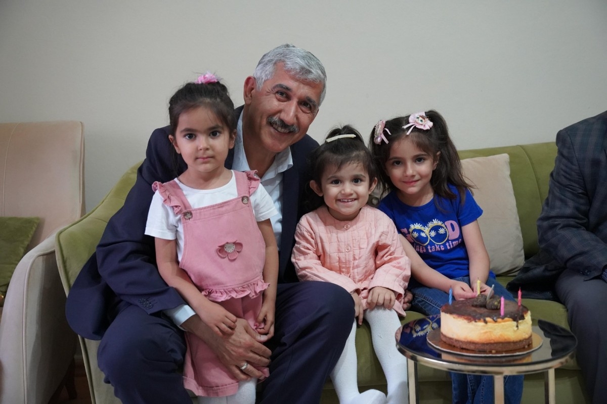 Başkan Hallaç’tan Çölyak Hastaları’na doğum günü sürprizi