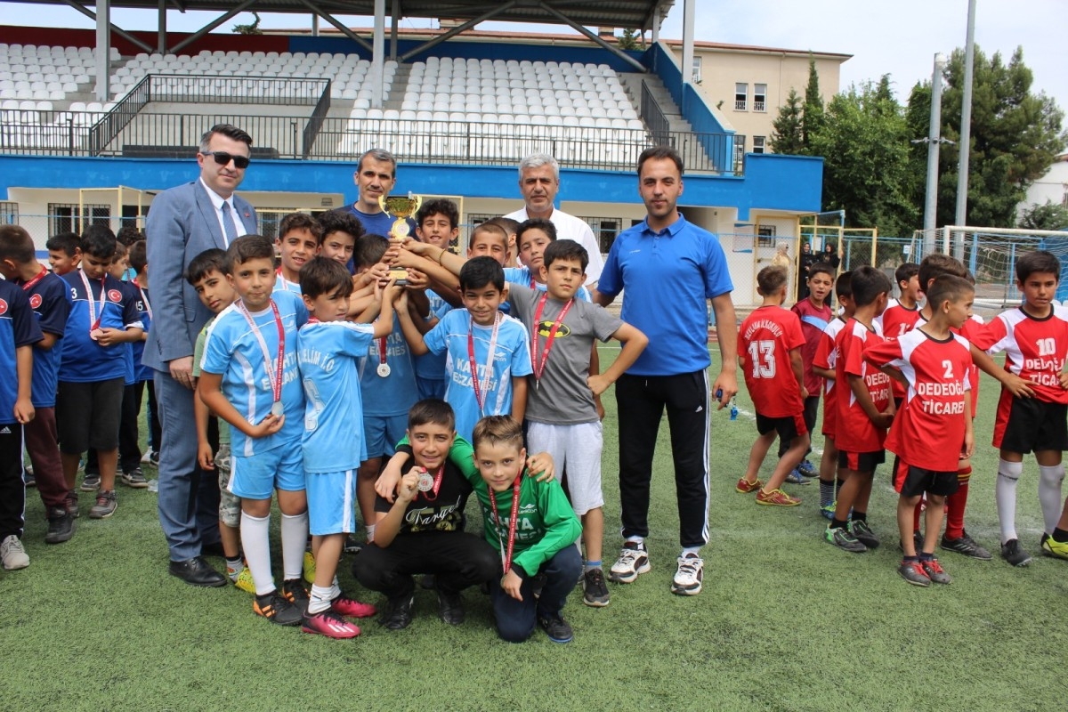 Kahta'da futbol turnuvası düzenlendi