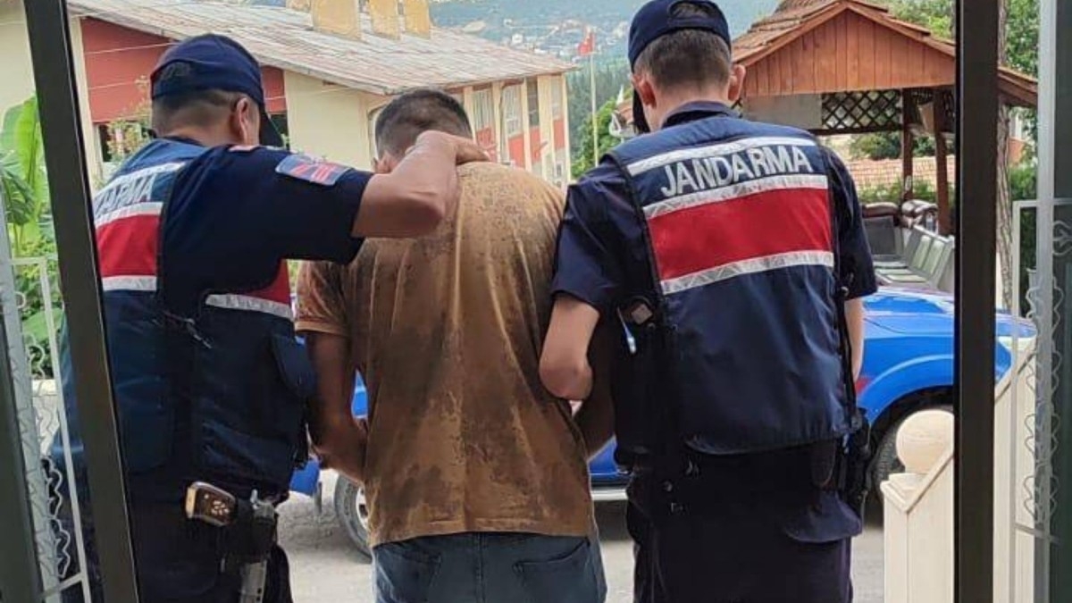 Adana'da çeşitli suçlardan aranan 7 kişi yakalandı  - Videolu Haber