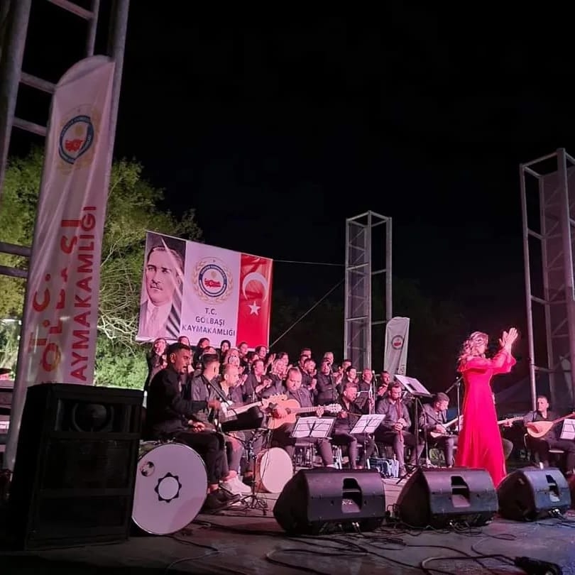 Gölbaşı'nda Türk Halk Müziği konseri verildi