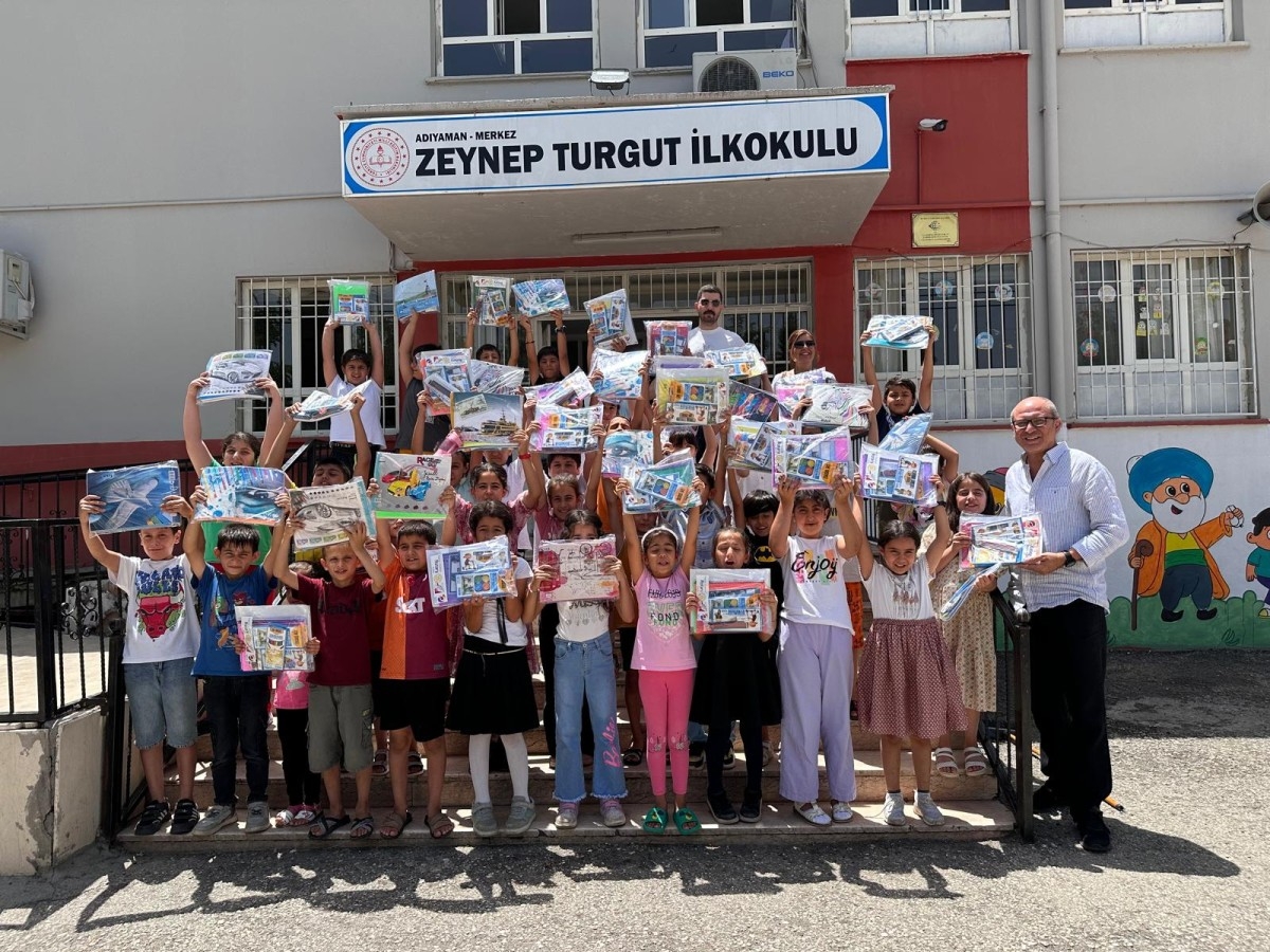 Rotary’den çocuklara karne hediyesi