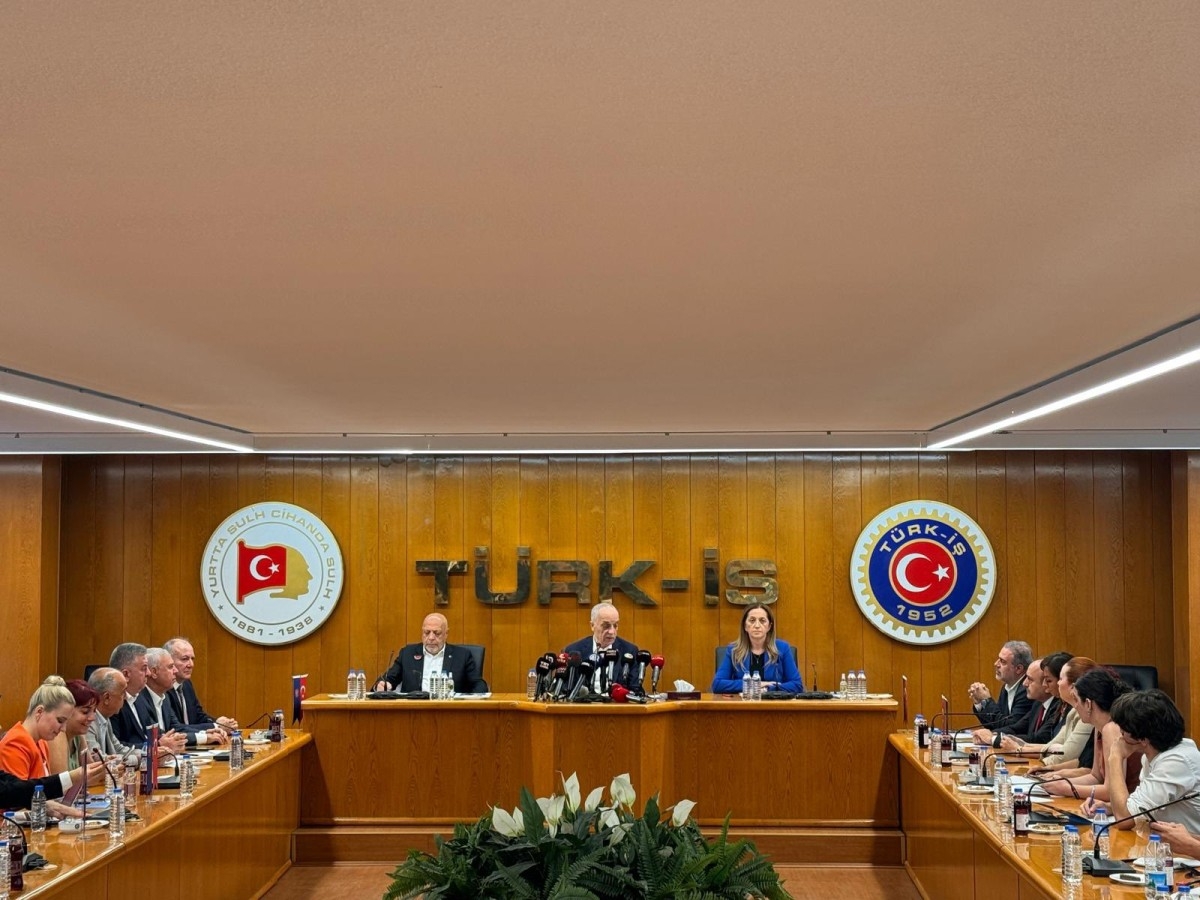 Üç işçi konfederasyonundan ortak açıklama: İnsan onuruna yaraşır bir yaşam talep ediyoruz