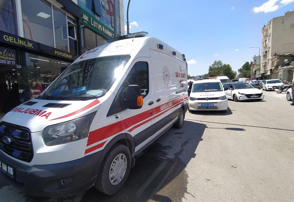 Otopark kavgasında 1 kişi yaralandı, 1 şüpheli gözaltına alındı