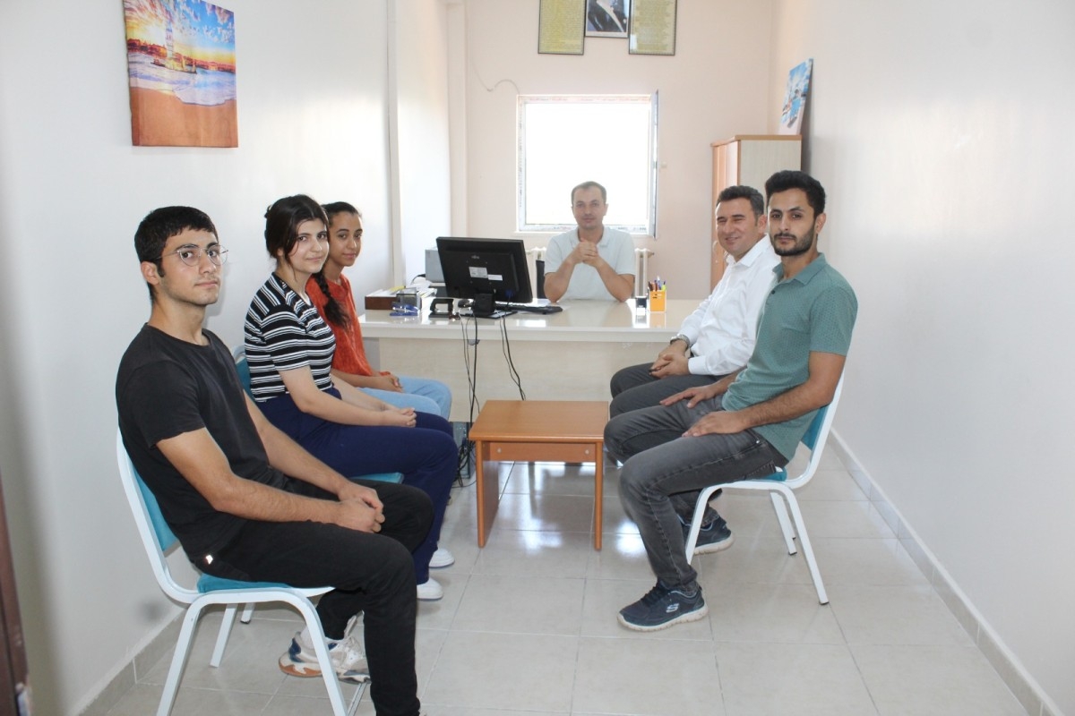 Kahta'da YKS tercih danışmanlık büroları yoğun ilgi görüyor