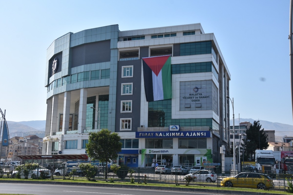 Malatya TSO, Oda binasına Filistin bayrağı astı