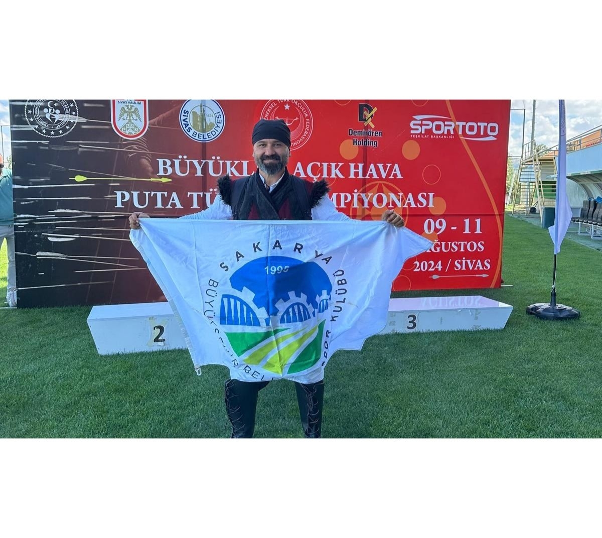 Büyükşehirli sporcu okçulukta Türkiye üçüncüsü oldu
