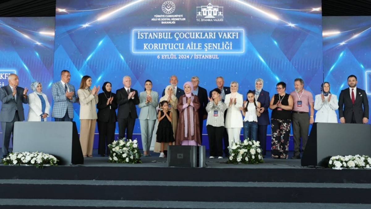 Emine Erdoğan, 'Koruyucu Aile Şenliği’nde ailelerle buluştu  - Videolu Haber