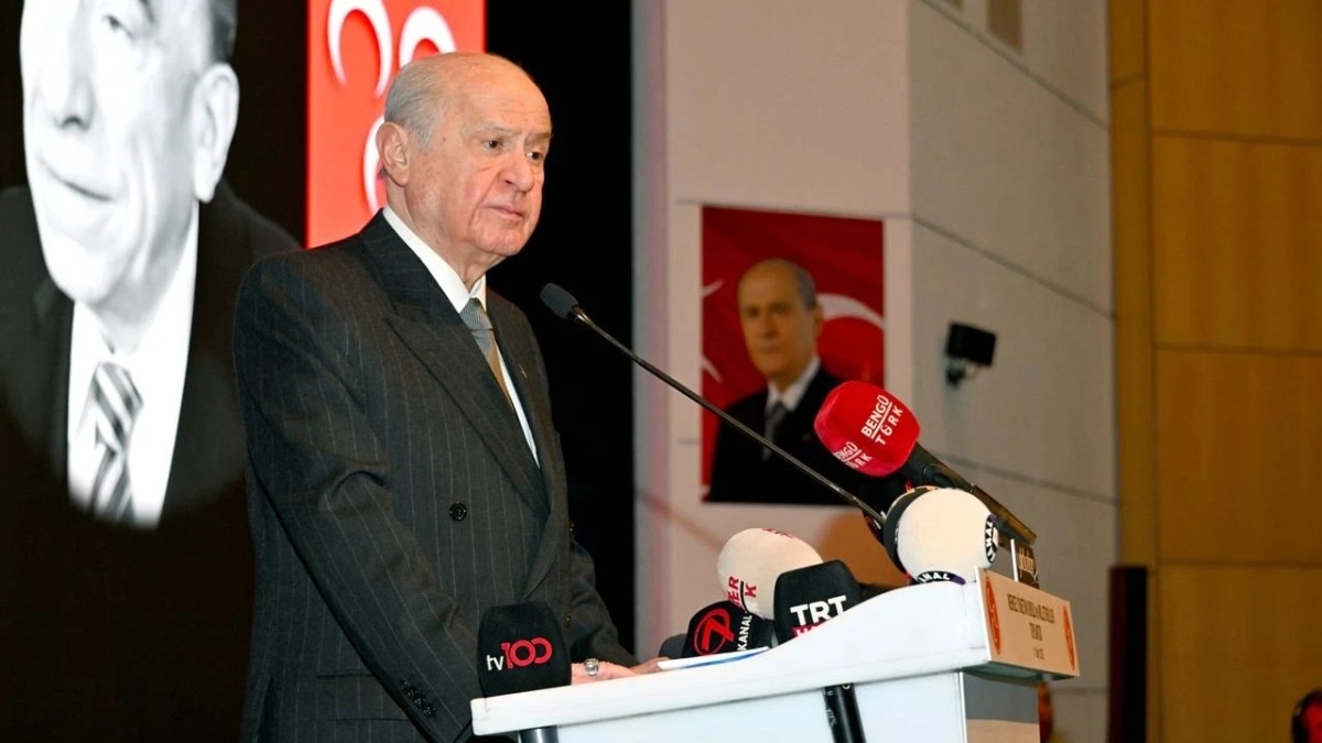 Bahçeli'den Özgür Özel'e rakı tepkisi: 'Deli saçması'