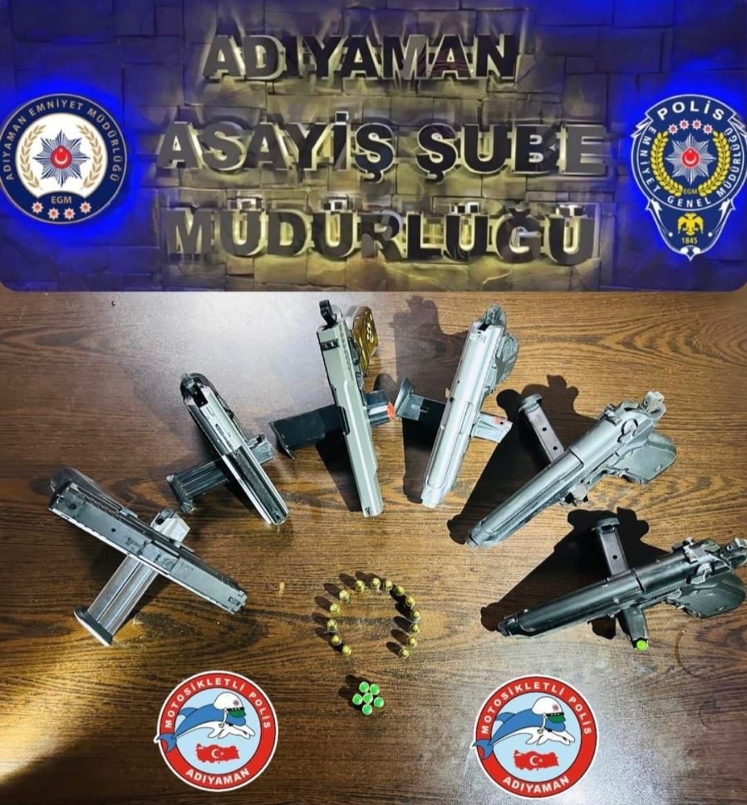 Kahta'da 6 ruhsatsız tabancaya 5 gözaltı