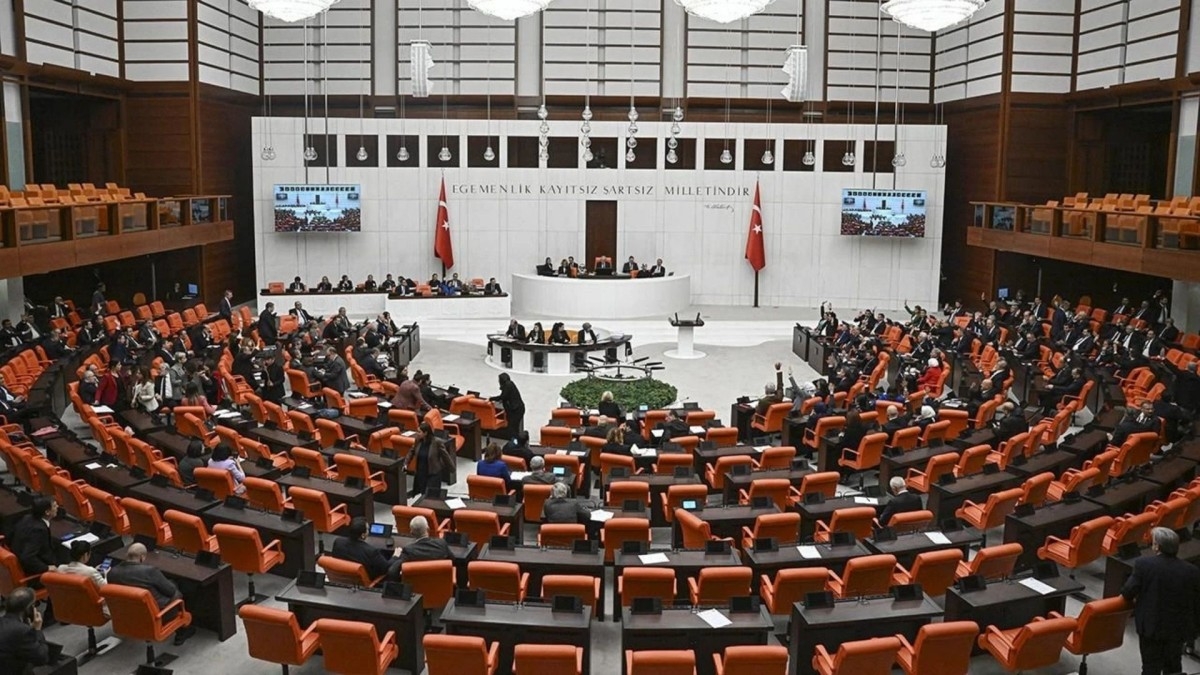 Lübnan Tezkeresi TBMM’de: Türk askerinin görev süresi uzayacak mı?