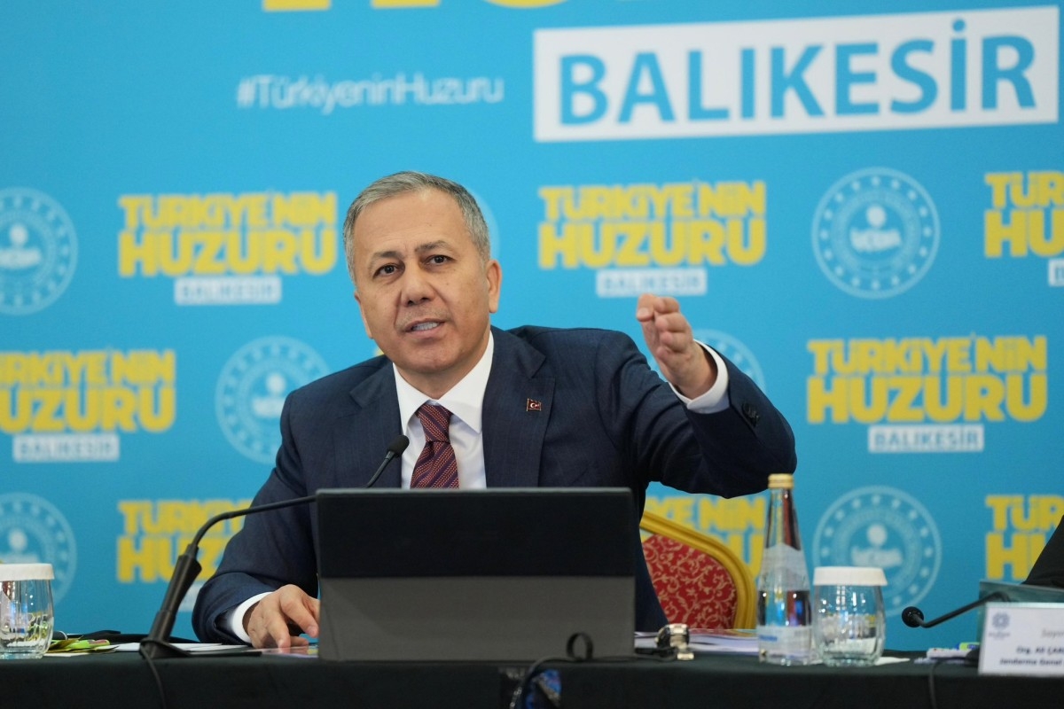 İçişleri Bakanı Yerlikaya: 'Belediye, terörle iltisakın hendeği değildir'