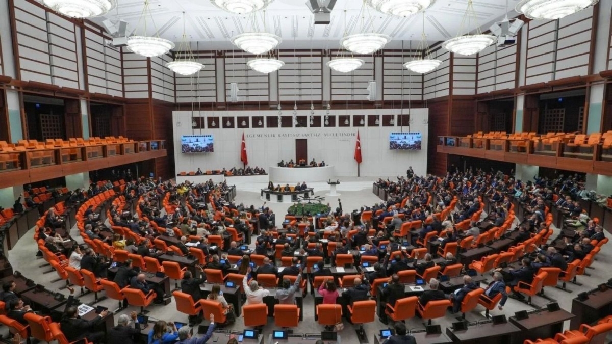 TBMM’de ziyaretçi girişi geçici olarak yasaklandı