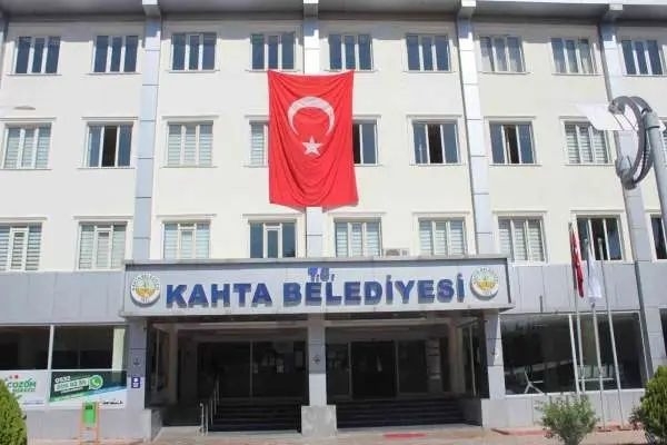 Kahta Belediyesi'nden iletişim devrimi: 5G istasyonu ve ücretsiz Wi-Fi hizmeti geliyor