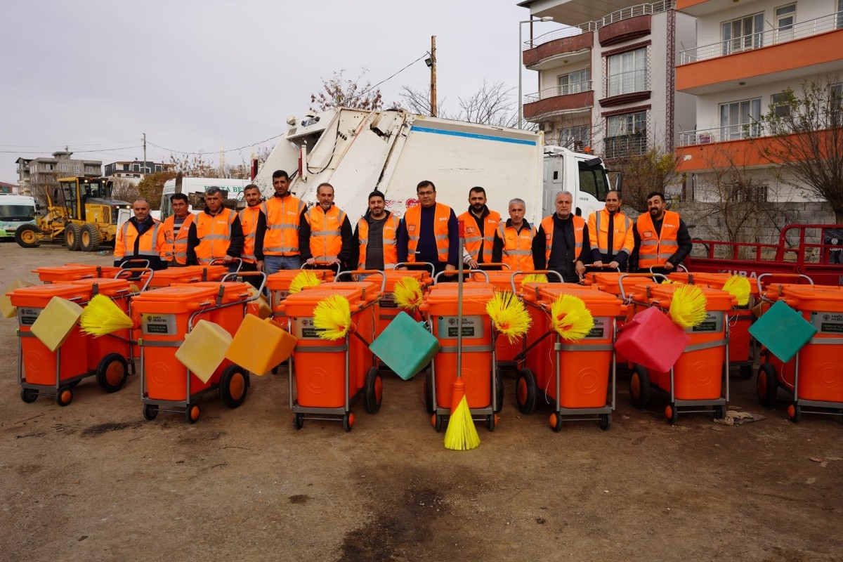 Kahta Belediyesi'nden temizlik atağı: Yeni ekipmanlar hizmete alındı