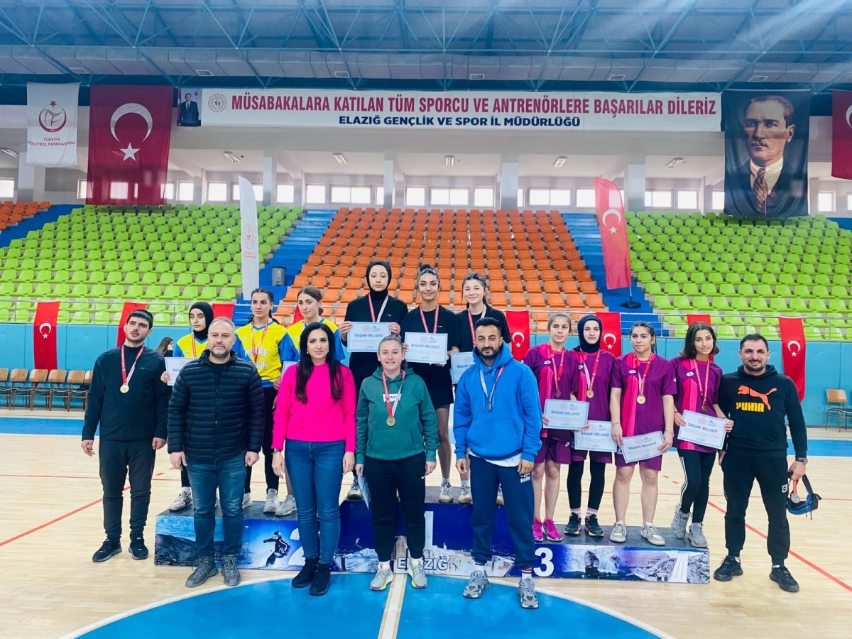 Besni OSB Koleji Masa Tenisinde Türkiye finallerine yükseldi