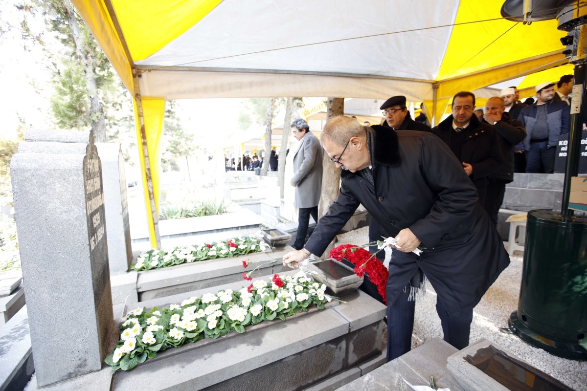 SANKO’nun Kurucusu Sani Konukoğlu, mezarı başında anıldı