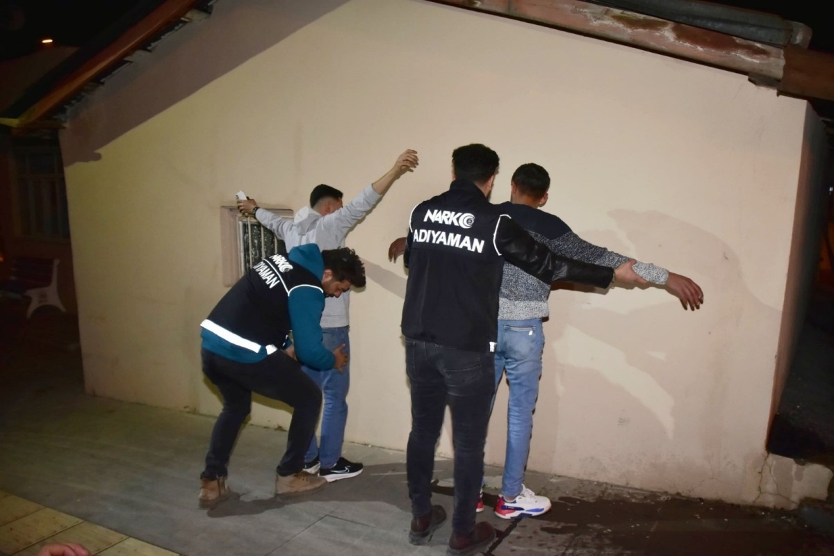 Adıyaman’da uyuşturucuyla mücadele: seyir halinde uygulama