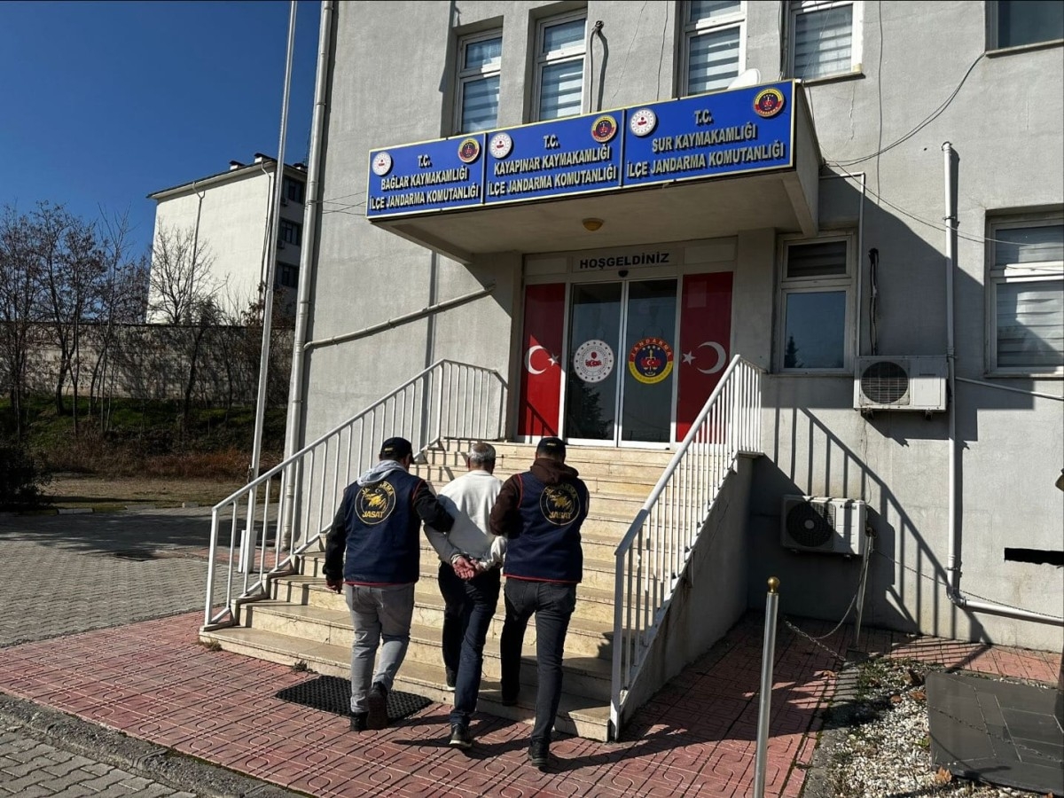 Uyuşturucu ticareti yapan ve 15 yıl hapis cezalı şahıs yakalandı