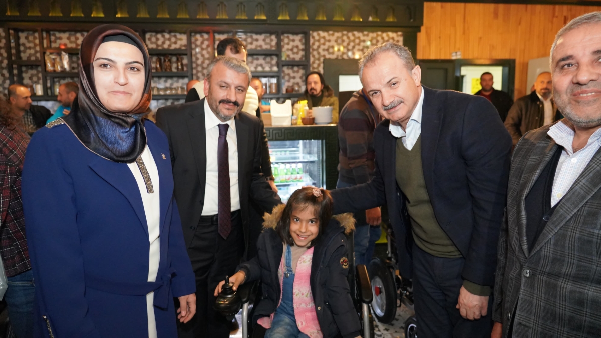 Adıyaman Belediyesi’nden engelli vatandaşlara tekerlekli sandalye desteği