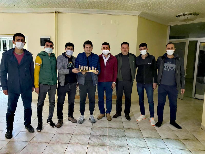 Yamanboys’dan Yeni Hoca’ya Hoş geldin Ziyareti