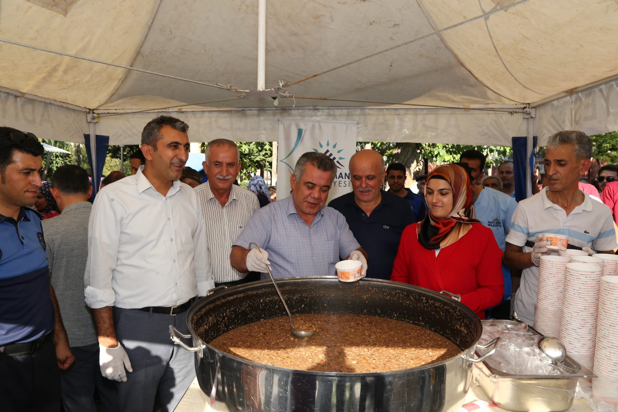 Adıyaman Belediyesi'nden 5 Bin Kişilik Aşure İkramı