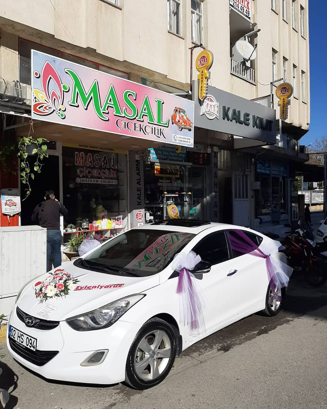 'Sevgililer Günü'nde Sevgiliye Bir Gül