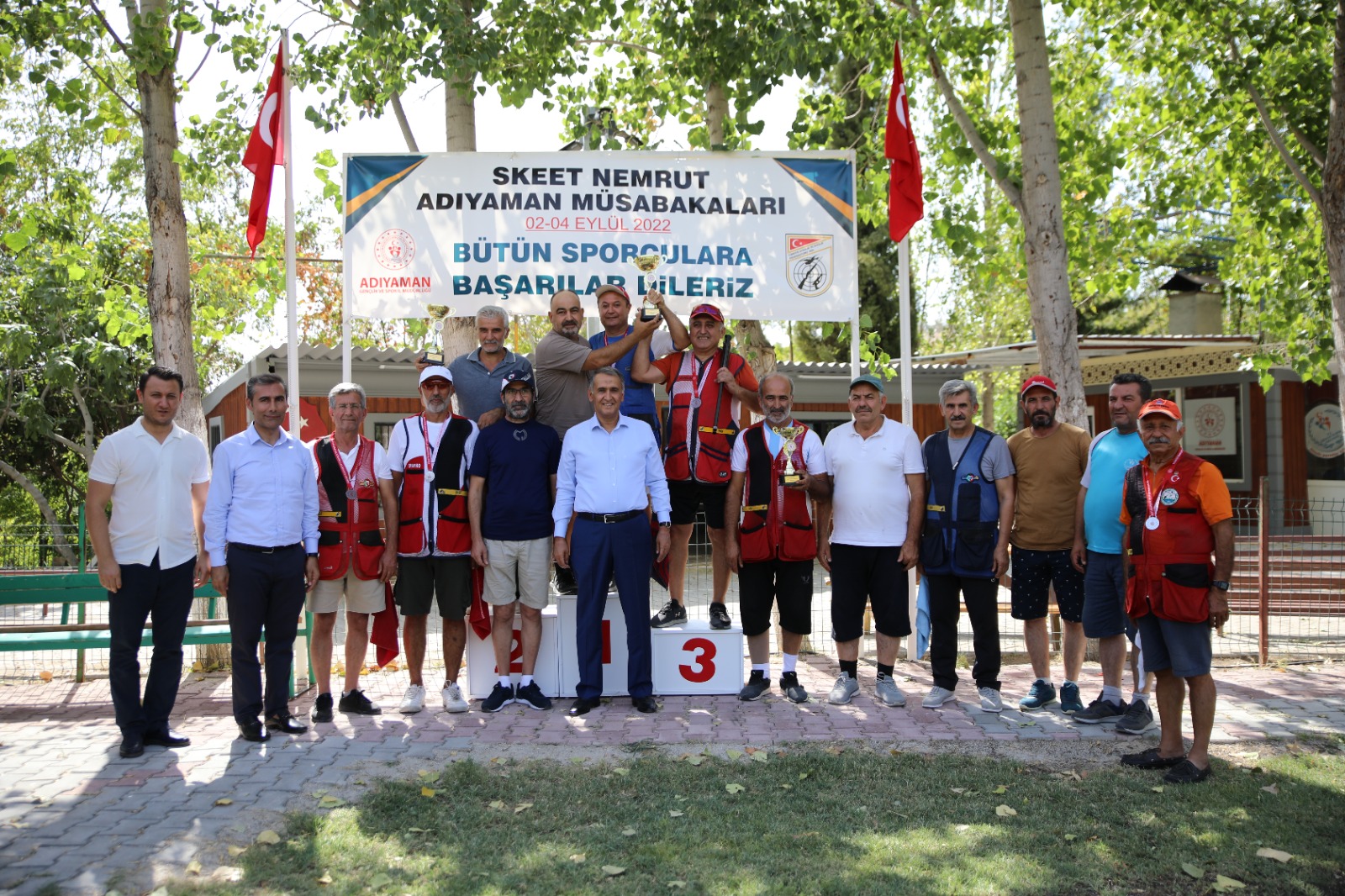 Atıcılık Nemrut Kupası Şampiyonları Madalyalarını Aldı
