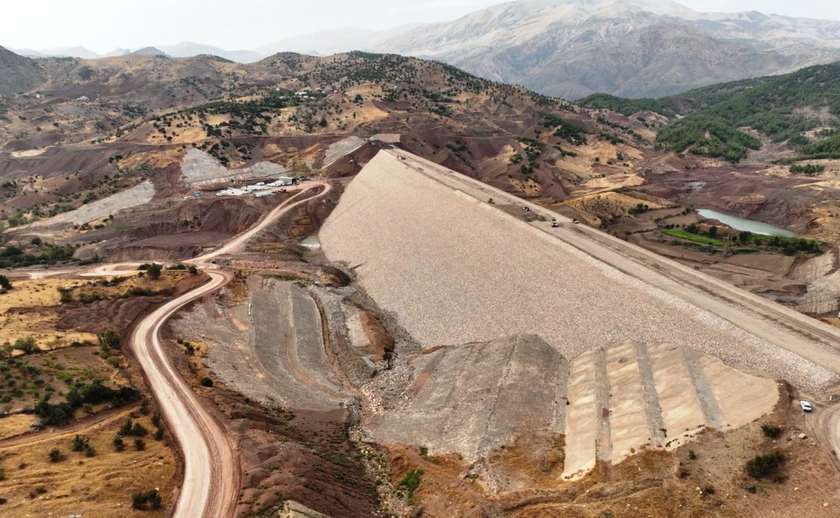 AK Partili Özhan’da Sulama Projelerinde Tarih Verdi