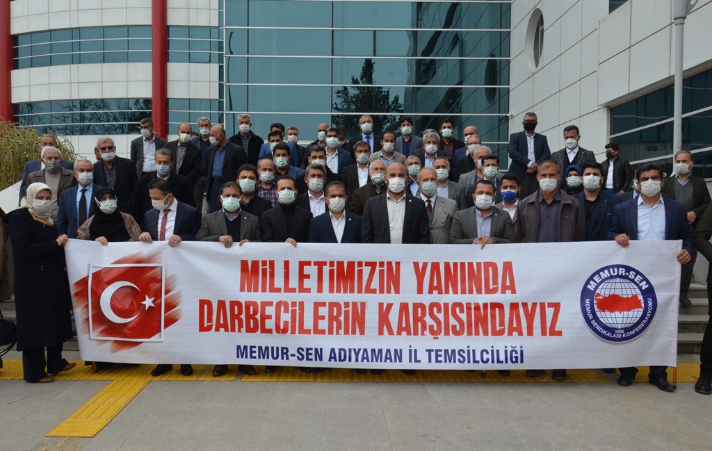 Deniz “Millet iradesinin yanında, vesayet zihniyetinin karşısındayız”