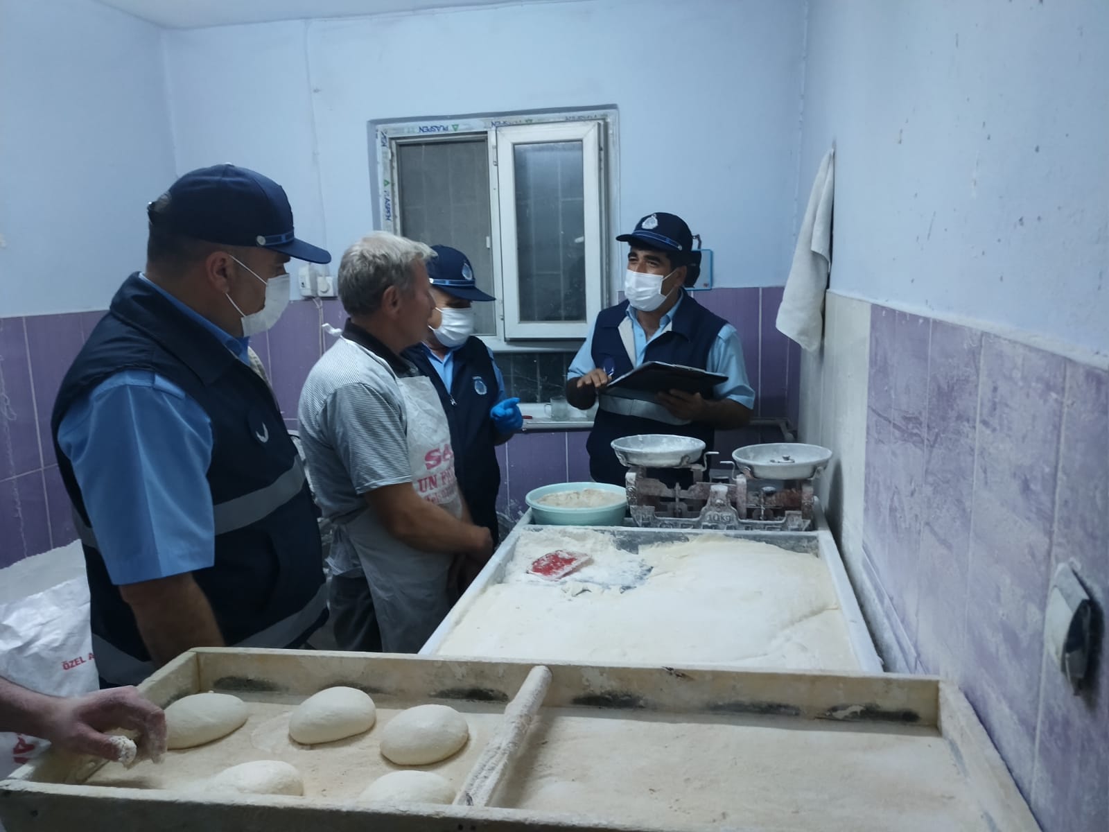 Kahta Belediyesi Sahur Öncesi Fırınları Denetledi